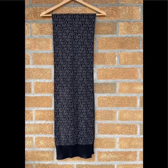 Henri Bendel winter scarf - Picture 1 of 5